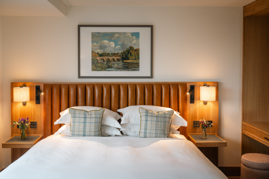 404 Bedroom (1)